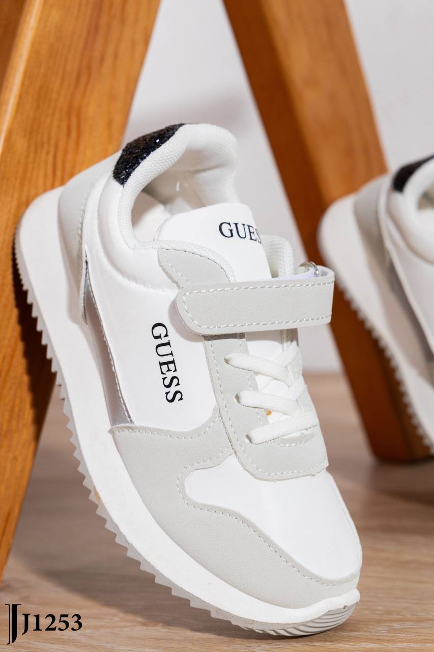 /public/uploads/photos/shares/Suzy shoes/IMG_4635.jpeg